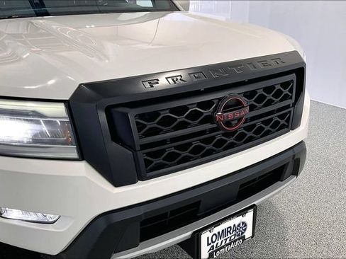 Used 2023 Nissan Frontier PRO-4X AWD/4WD image 40