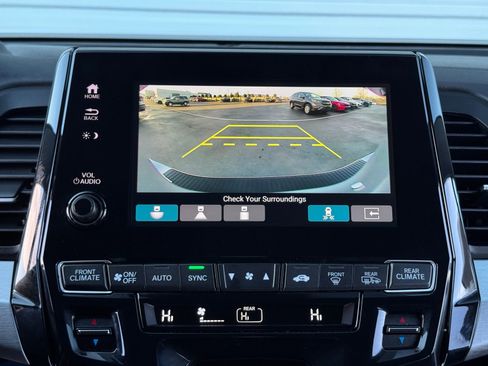 Certified 2024 Honda Odyssey Touring image 23