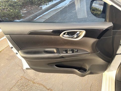 Used 2019 Nissan Sentra SV image 17