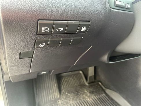 Used 2019 Lexus RX 450h AWD w/ Navigation Package image 28