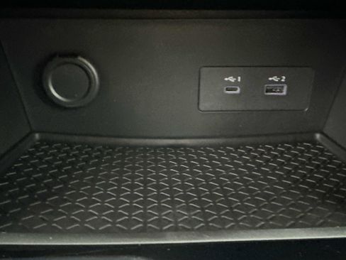 New 2025 Nissan Pathfinder SV image 37