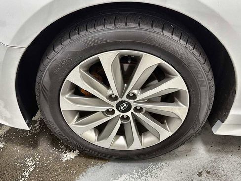 Used 2015 Hyundai Sonata Sport w/ Option Group 04 FWD image 10