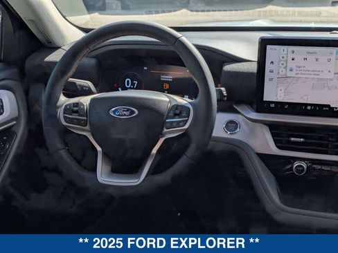 New 2025 Ford Explorer Active w/ Active Comfort Package image 19