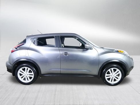 Used 2015 Nissan Juke S image 8