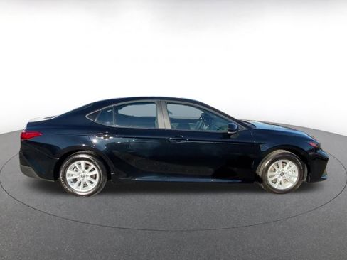 Used 2025 Toyota Camry LE image 16
