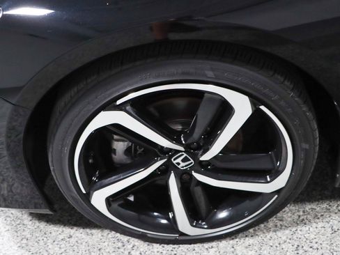 Used 2022 Honda Accord Sport image 11