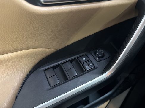 Used 2021 Toyota RAV4 XLE AWD/4WD image 23