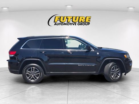 Used 2020 Jeep Grand Cherokee Laredo w/ Quick Order Package 2BN North AWD/4WD image 3