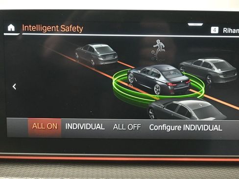 Used 2023 BMW M550i xDrive w/ Dynamic Handling Package AWD/4WD image 16