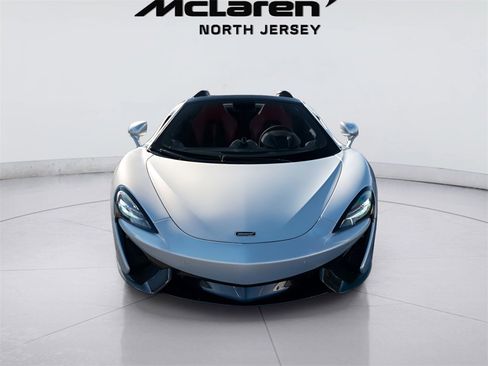 Used 2018 McLaren 570S Spider image 33