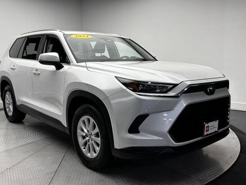 Used 2024 Toyota Grand Highlander AWD image 41