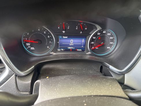 Used 2019 Chevrolet Equinox LT FWD image 8