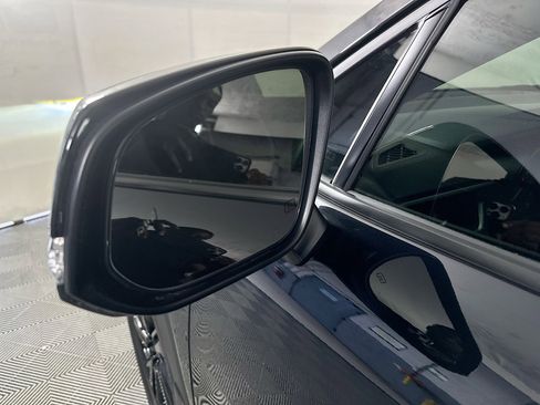 Used 2024 Toyota Corolla Cross AWD Hybrid image 10