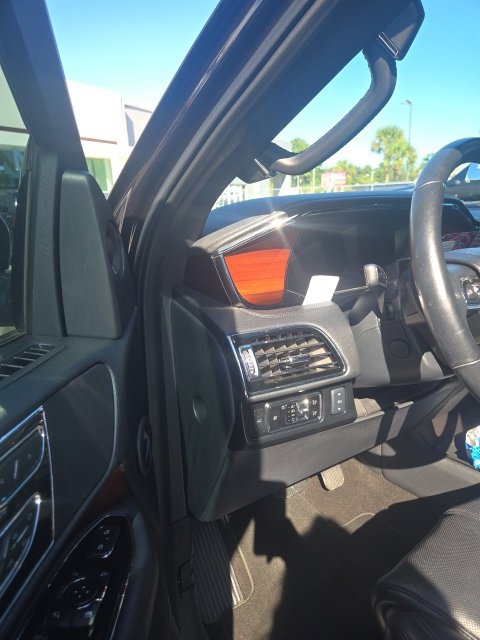 Used 2024 Lincoln Navigator Reserve AWD/4WD image 14