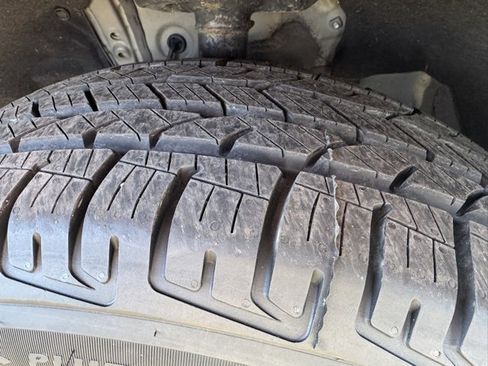 Used 2023 Toyota Highlander XLE image 13