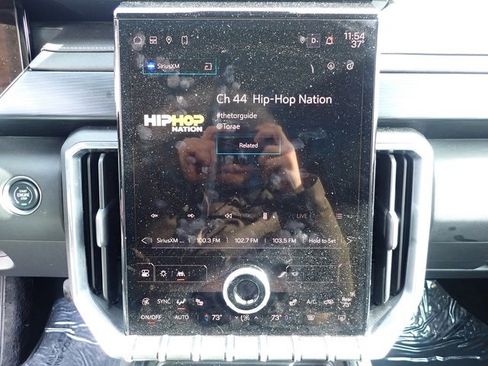 Used 2024 GMC Acadia Elevation image 25