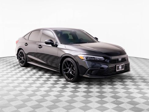 Used 2023 Honda Civic Sport image 6
