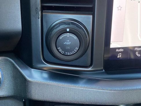 Used 2025 Ford F350 Platinum w/ FX4 Off-Road Package AWD/4WD image 28
