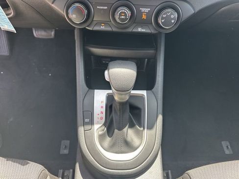 Certified 2024 Kia Forte LXS w/ LXS Technology Package image 20