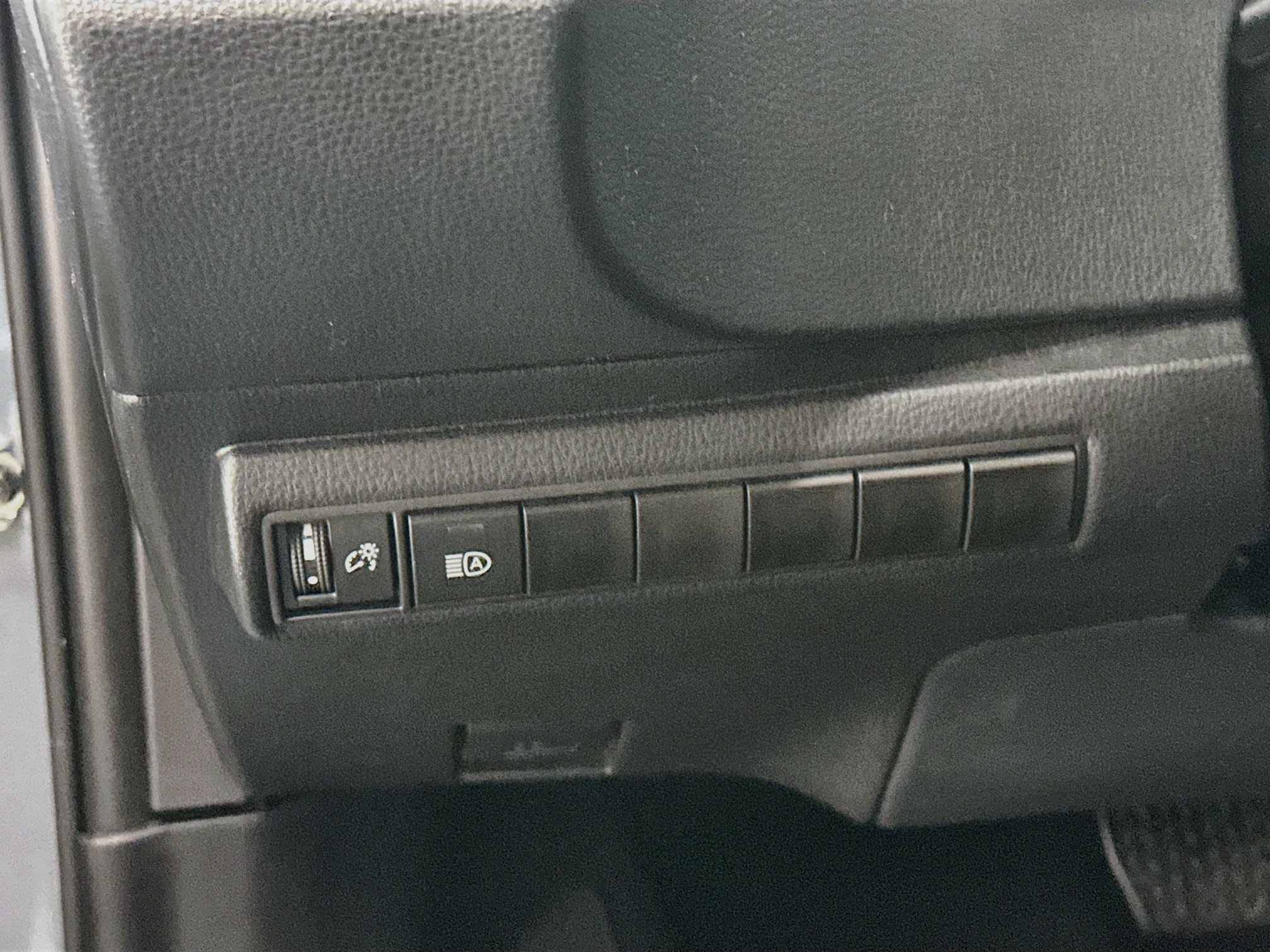 Used 2026 Toyota Corolla LE FWD image 17