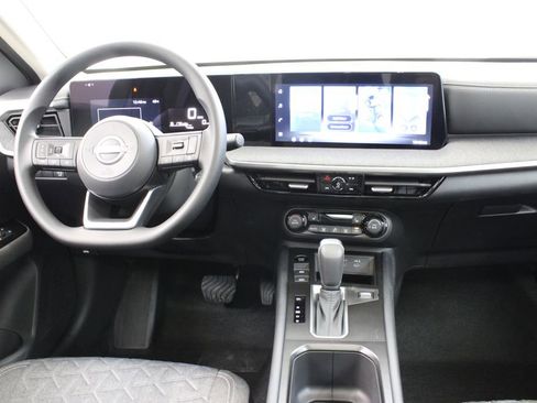 New 2026 Nissan Kicks SV w/ SV Premium Package image 9