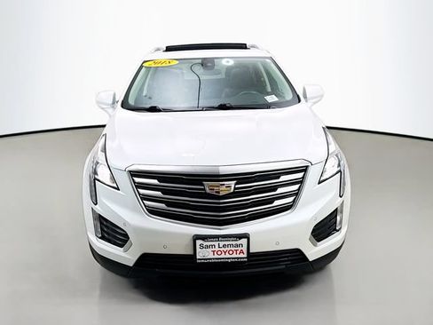Used 2018 Cadillac XT5 Luxury w/ Driver Awareness Package FWD image 2