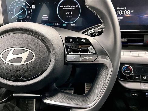 Certified 2025 Hyundai Elantra SEL image 24