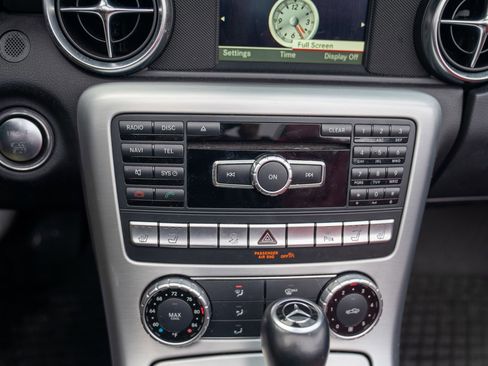 Used 2015 Mercedes-Benz SLK 250 image 19