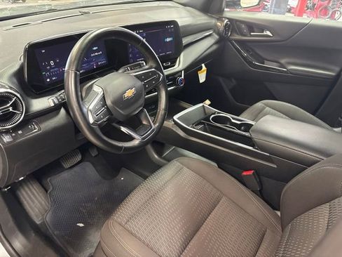 Used 2025 Chevrolet Equinox LT FWD image 20