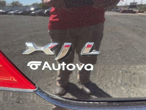 Used 2017 Jaguar XJ L Portfolio image 30