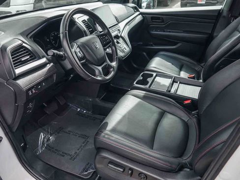 Used 2025 Honda Odyssey Sport-L image 16