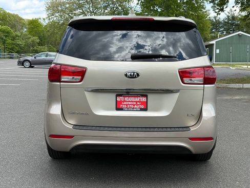 Used 2016 Kia Sedona LX FWD image 7