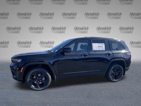 New 2025 Jeep Grand Cherokee Altitude image 6