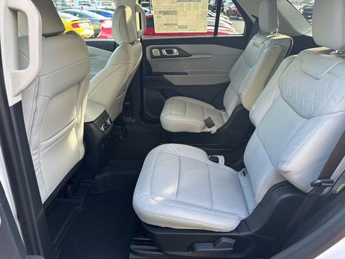 New 2026 Ford Explorer Platinum w/ LUX Leather Package image 11