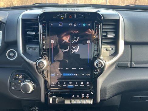 Used 2024 RAM 2500 Big Horn w/ Night Edition image 28