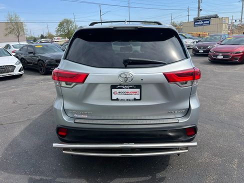 Used 2017 Toyota Highlander XLE image 8