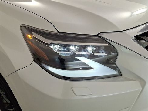 Used 2022 Lexus GX 460 Premium w/ Premium Package image 10