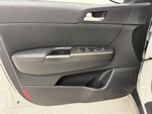 Used 2017 Kia Sportage EX image 31