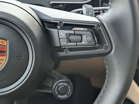 Certified 2025 Porsche Cayenne E-Hybrid AWD/4WD image 27