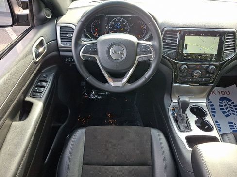 Used 2021 Jeep Grand Cherokee Laredo X AWD/4WD image 11