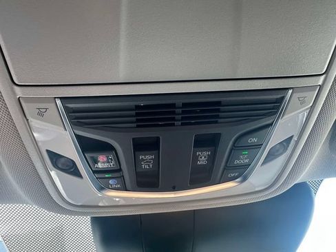 Used 2023 Acura RDX AWD image 40