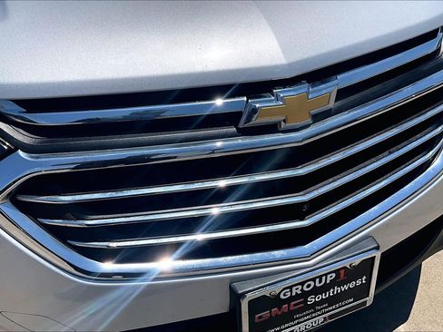 Used 2018 Chevrolet Equinox Premier AWD/4WD image 30