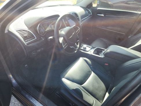 Used 2022 Chrysler 300 Touring L w/ Popular Equipment Group image 8