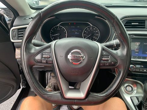 Used 2017 Nissan Maxima Platinum FWD image 9