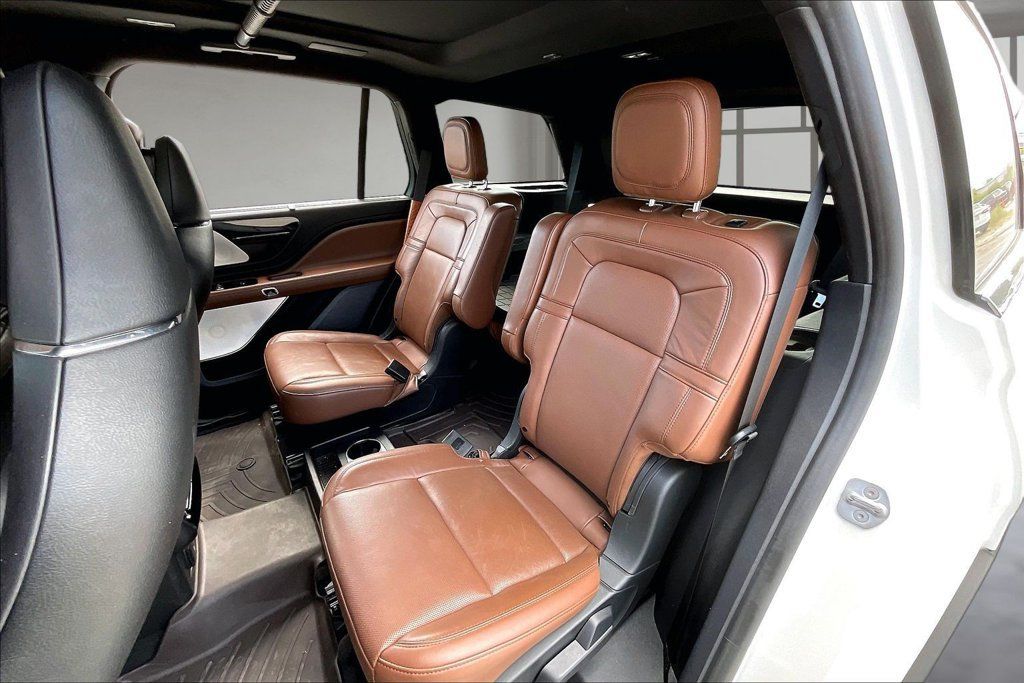 Used 2023 Lincoln Aviator Reserve w/ Equipment Group 201A AWD/4WD image 20