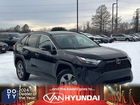 Used 2024 Toyota RAV4 XLE image 1