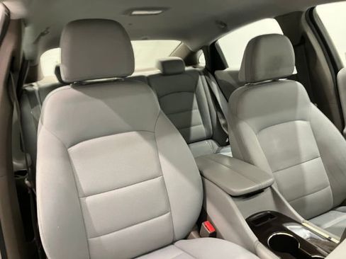 Used 2018 Chevrolet Malibu LT w/ Driver Confidence Package image 47