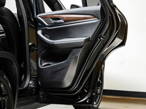 Used 2024 BMW X4 xDrive30i image 50