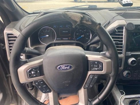 Used 2017 Ford F250 Platinum w/ FX4 Off-Road Package AWD/4WD image 19
