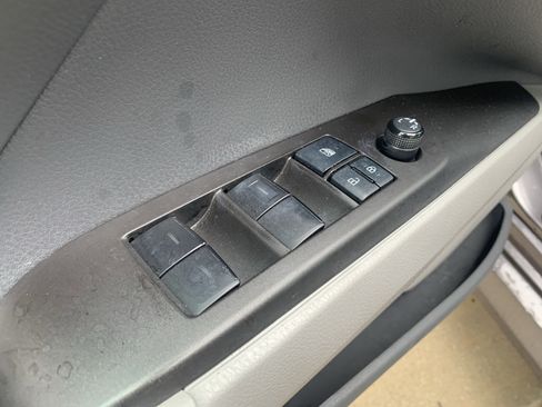 Used 2022 Toyota Camry LE image 15